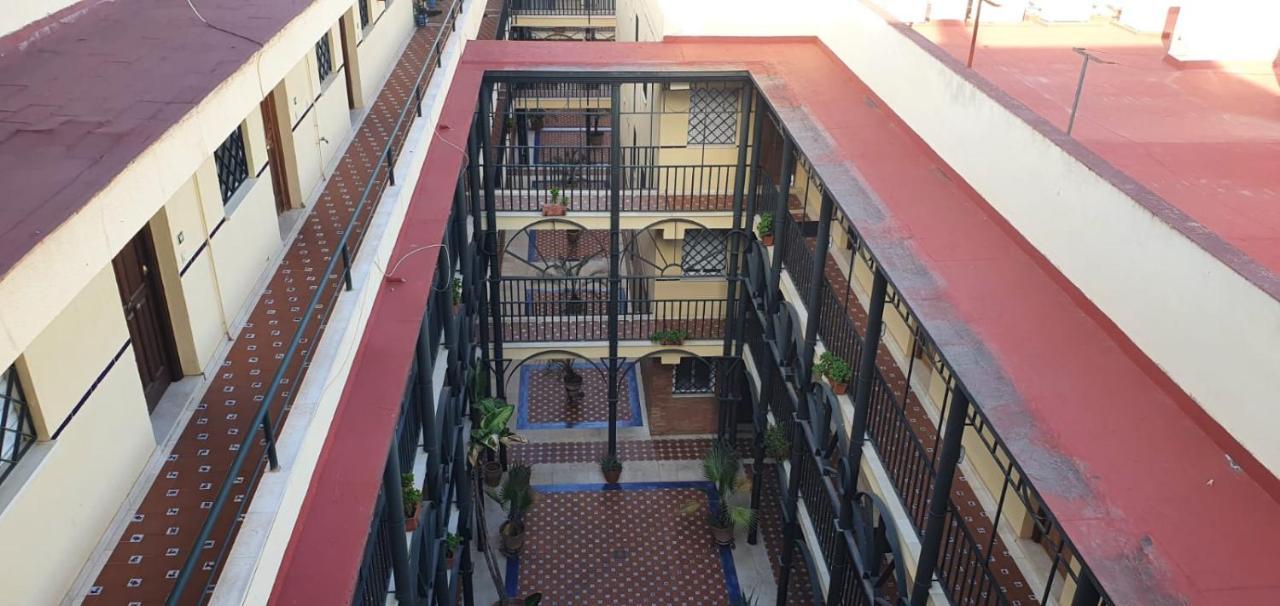 Estudio Sevilla Centro Exterior foto